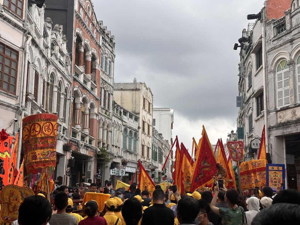 两岸同胞共祭妈祖诞辰1066周年 海南《海口天后祀奉》非遗盛典举行-图片1